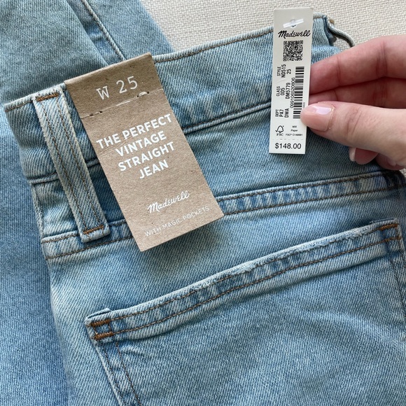 NWT Madewell Vintage Straight Jean - Picture 3 of 9